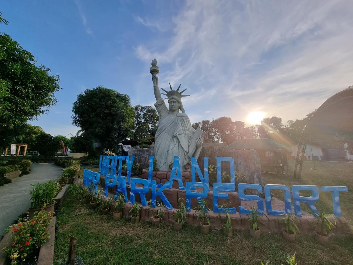 Libertyland Waterpark Resort Dau 외부 사진